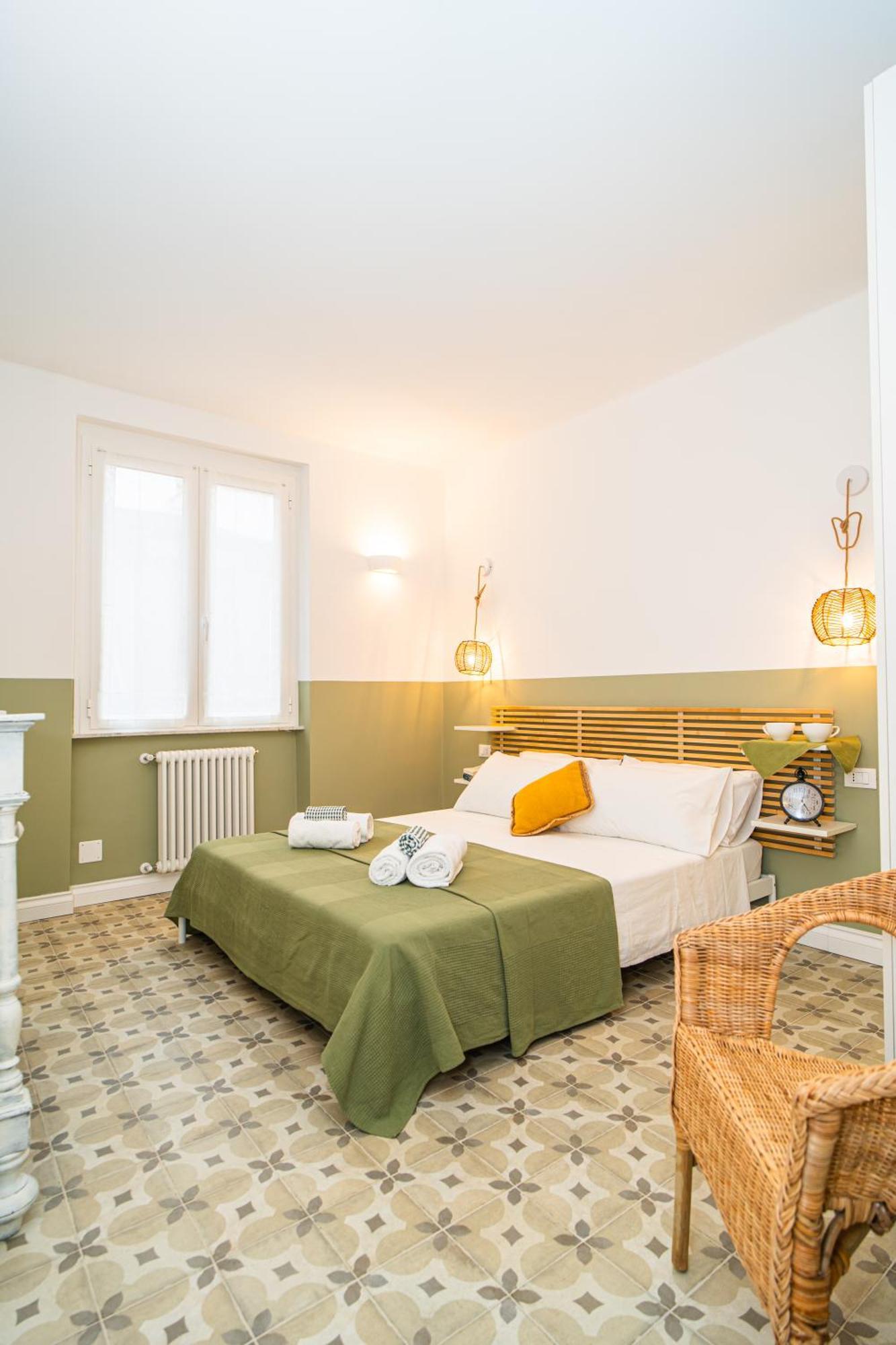 H H Moneglia Il Vicolo Apartment ภายนอก รูปภาพ