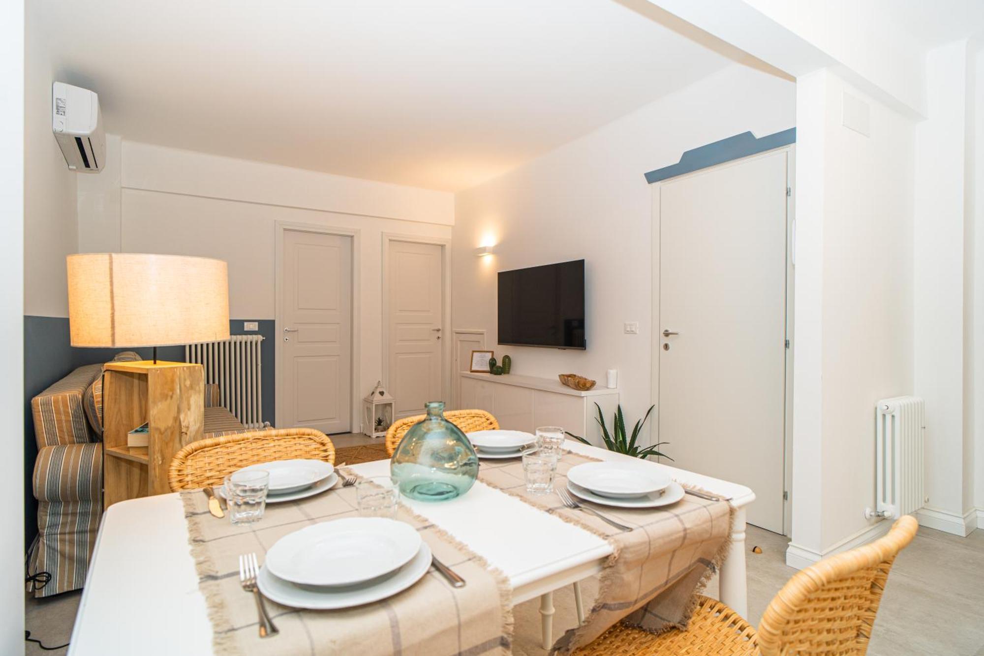 H H Moneglia Il Vicolo Apartment ภายนอก รูปภาพ