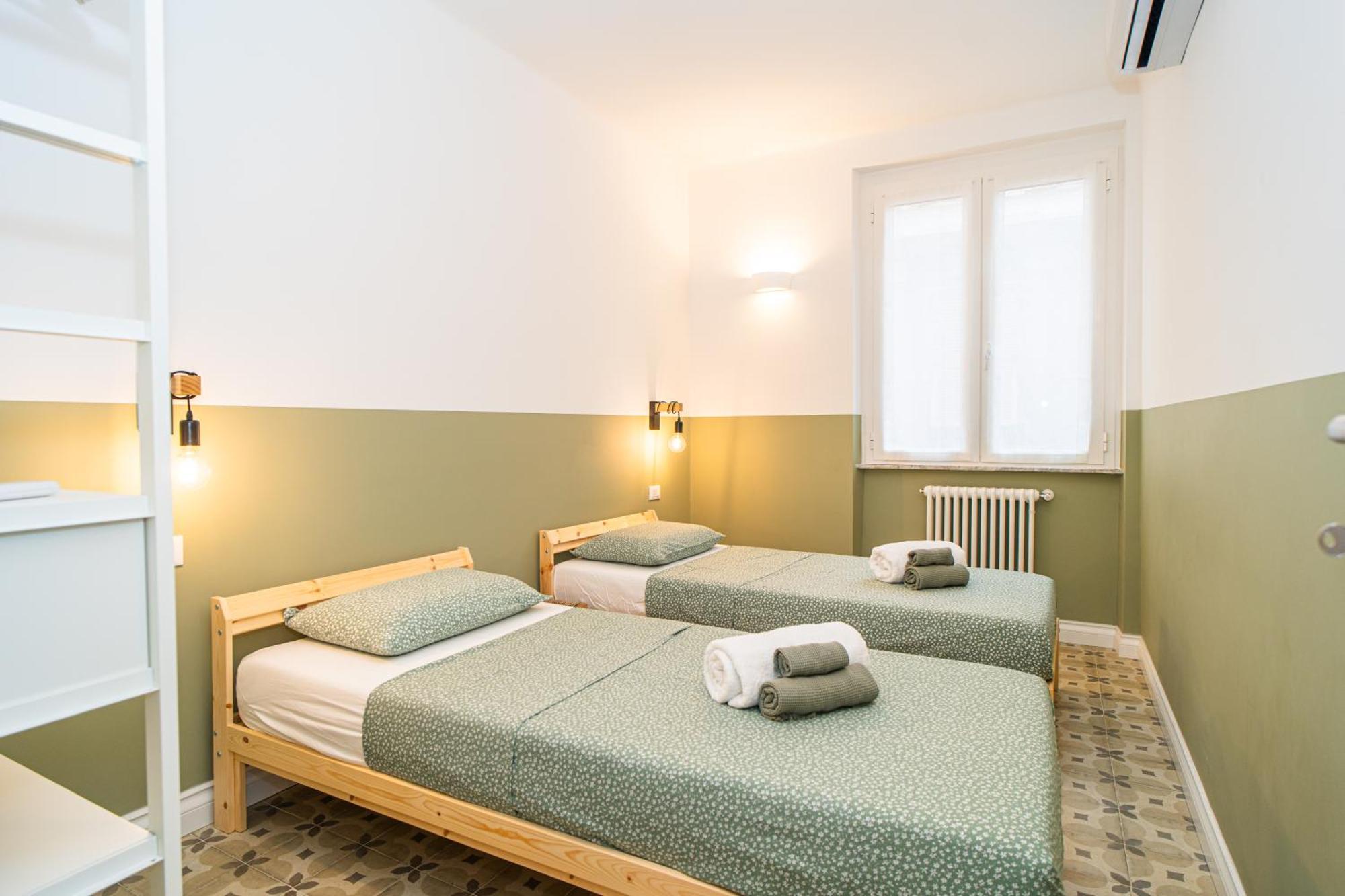 H H Moneglia Il Vicolo Apartment ภายนอก รูปภาพ