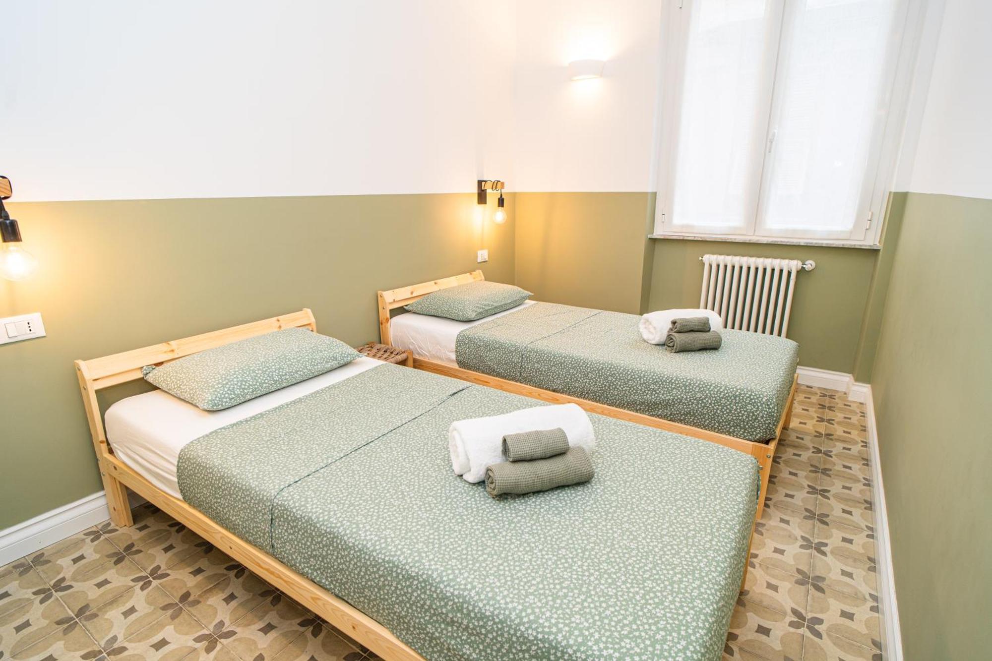 H H Moneglia Il Vicolo Apartment ภายนอก รูปภาพ