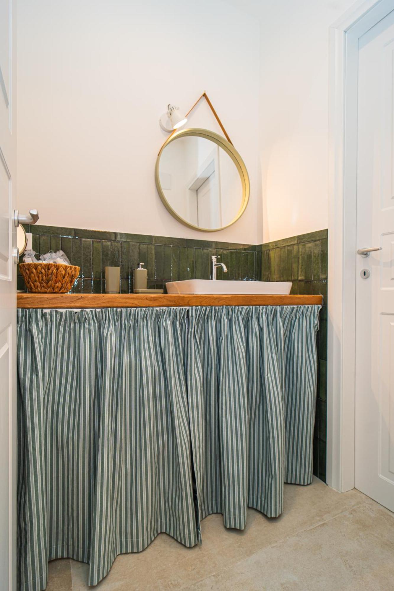H H Moneglia Il Vicolo Apartment ภายนอก รูปภาพ