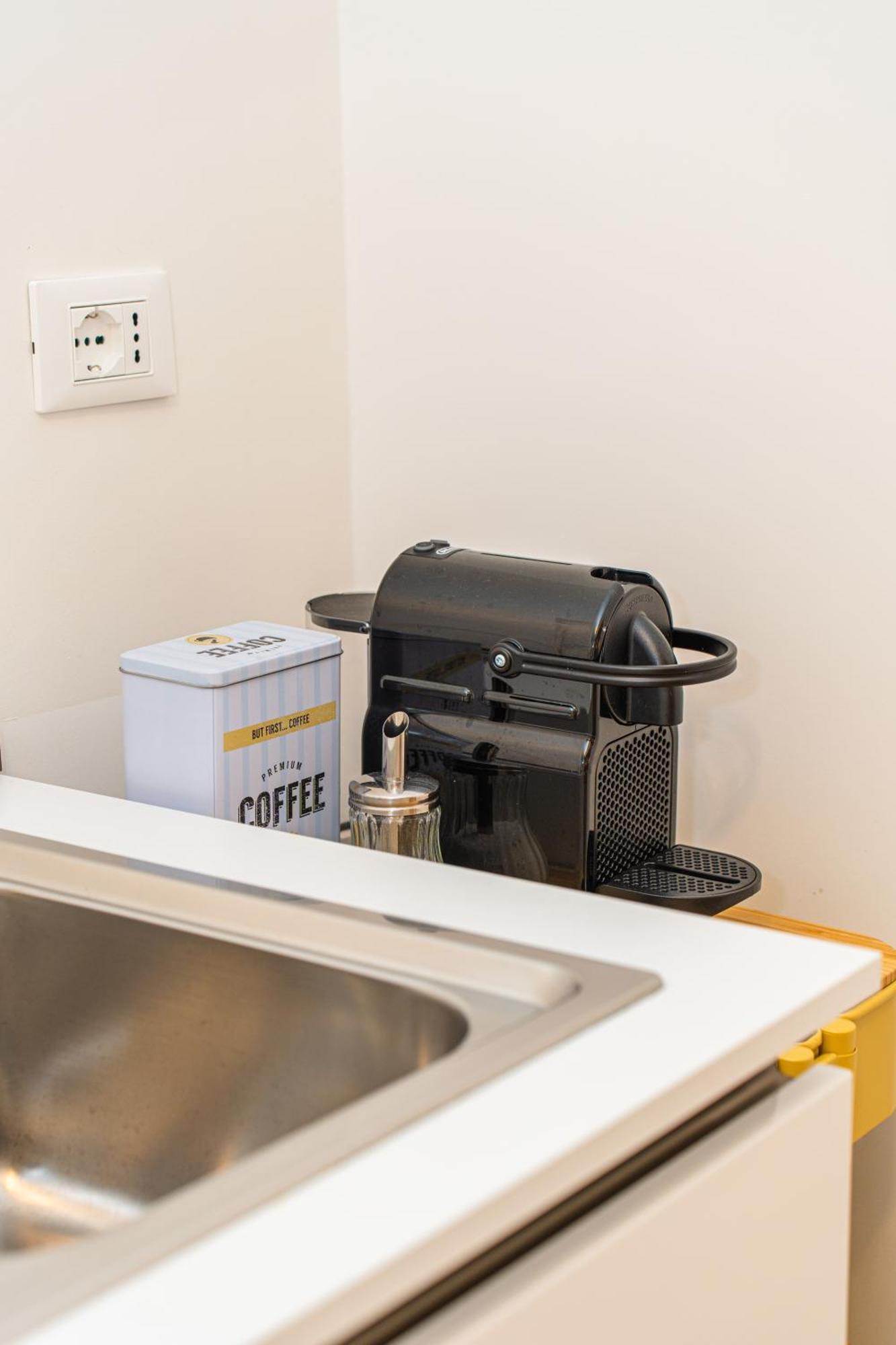 H H Moneglia Il Vicolo Apartment ภายนอก รูปภาพ