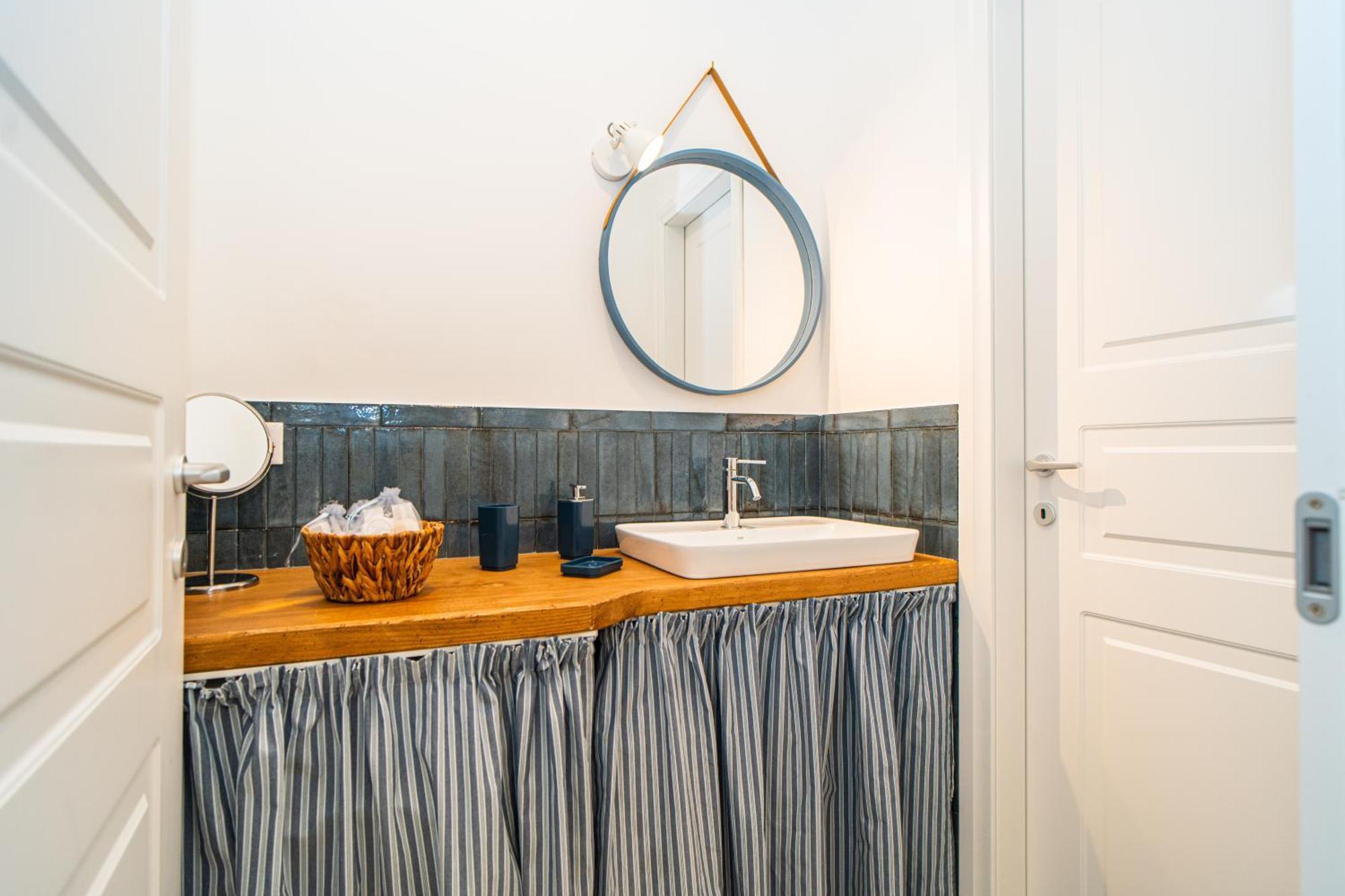 H H Moneglia Il Vicolo Apartment ภายนอก รูปภาพ